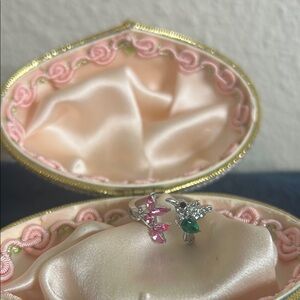 Birds of paradise hummingbird with flowers 🌺